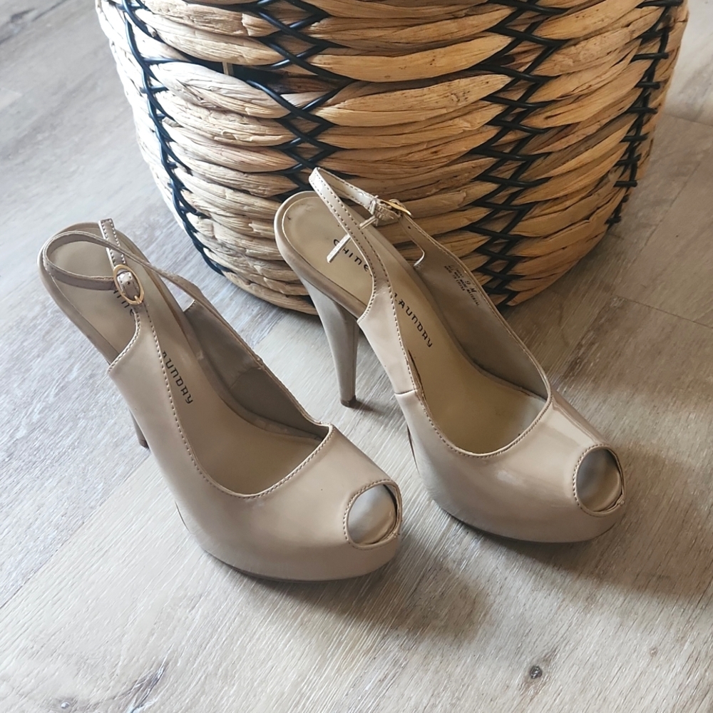 Chinese Laundry Z-Treat Platform heel blush nude size 9